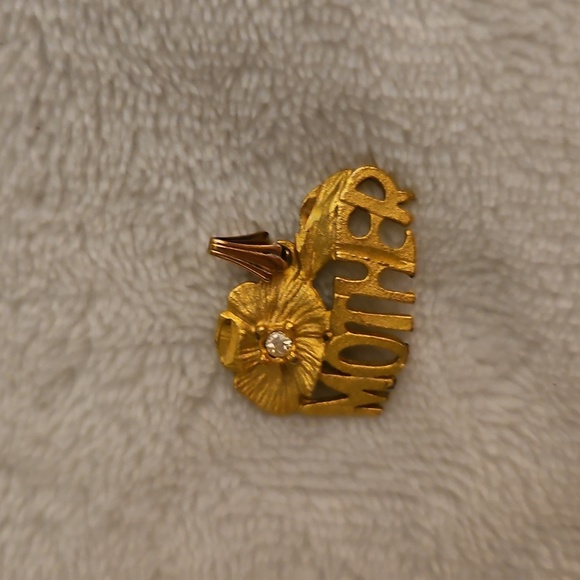 Vintage Estate Mother Floral Crystal Pendant - Picture 3 of 4